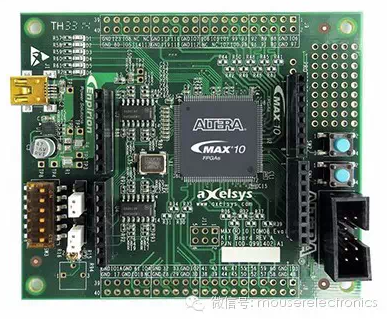 图3：评估板上的Altera MAX 10FPGA来源：Altera